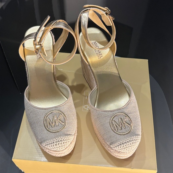 Michael Kors Shoes - Michael Kors Larissa Wedge Espadrille Met Canvas Embroidered Pale Gold Sz 6